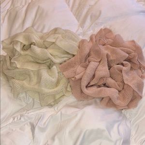 bundle of 2 infinity scarves